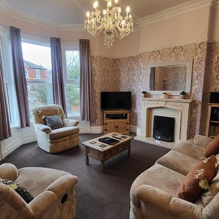 Stay - At Southport Holiday Home - Sleeps 6 ภายนอก รูปภาพ