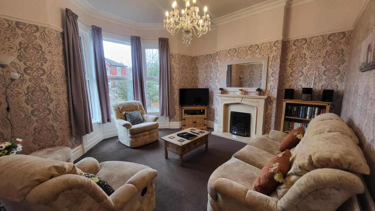 Stay - At Southport Holiday Home - Sleeps 6 ภายนอก รูปภาพ