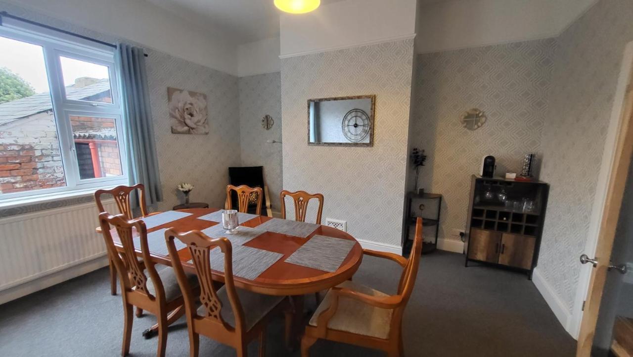 Stay - At Southport Holiday Home - Sleeps 6 ภายนอก รูปภาพ